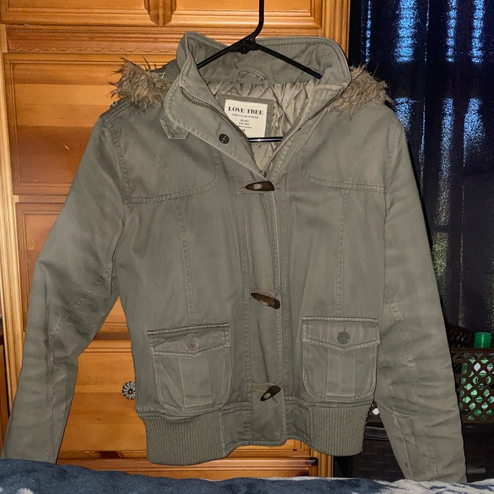 Favorite coat is too small 😩 perfect for fall 🍁